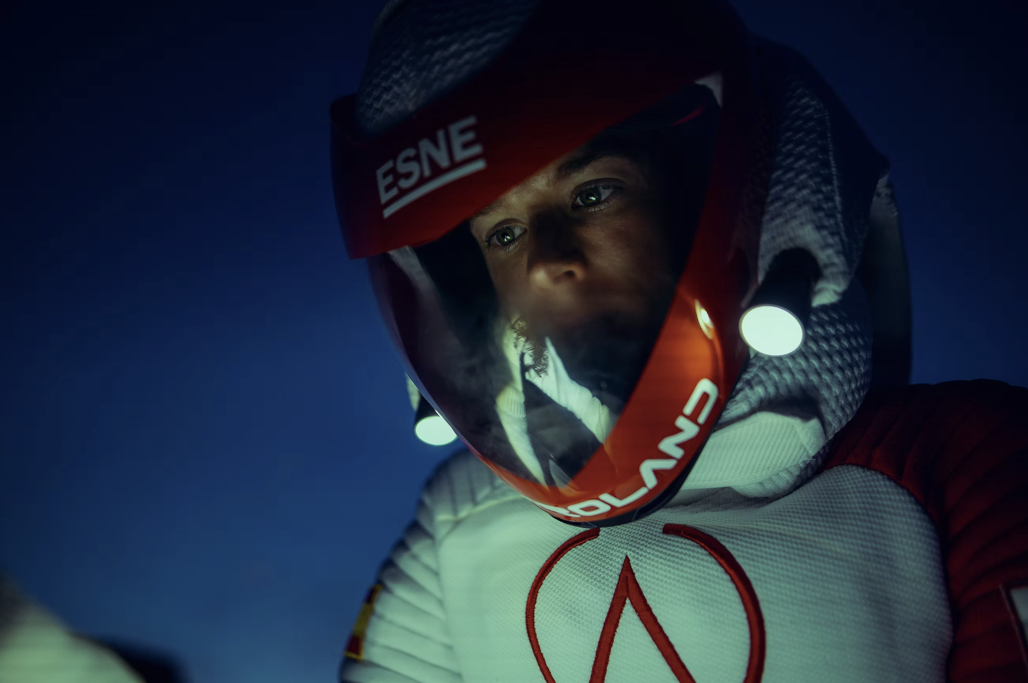 Retrato de una Astrolander dentro del casco